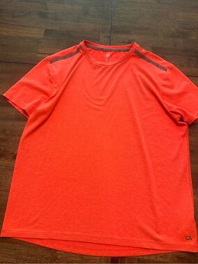 GAP Men's Short Sleeve Crew Tee in Orange with Contrast Shoulder Trim